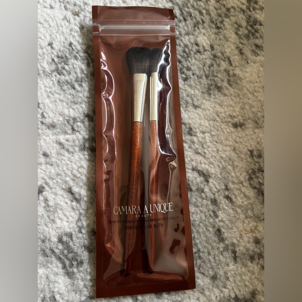 NIB Camara Aunique The Virtuous Woman Wooden Brush Set Vol 1 Deborah & Ruth 🎀